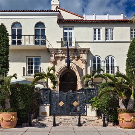 versace double suicide|Cause of Deaths Revealed in Versace Mansion Tragedy .